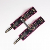Черные кожаные оковы с розовой строчкой - Crazy Handmade - купить с доставкой в Новокузнецке Черные кожаные оковы с розовой строчкой - Crazy Handmade - купить с доставкой в Новокузнецке