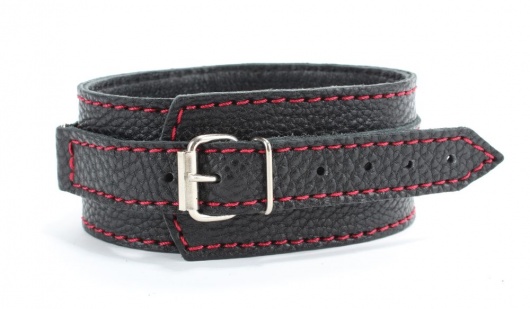 Черный ошейник из натуральной кожи с красной строчкой и кольцом - БДСМ Арсенал - купить с доставкой в Новокузнецке