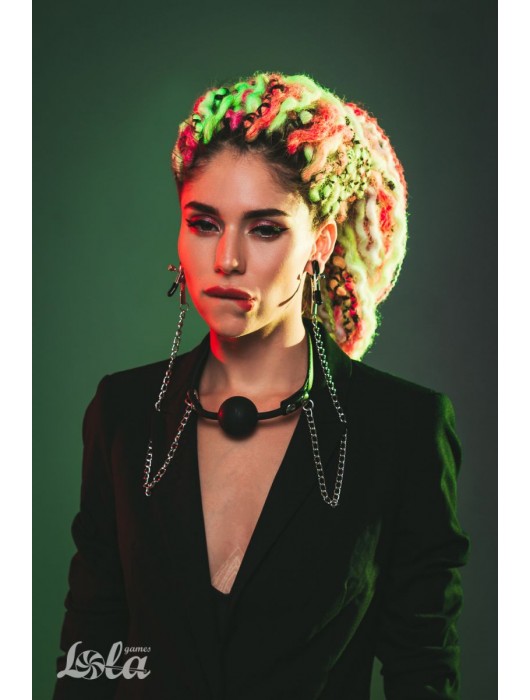 Силиконовый кляп-шар Hentai с зажимами на соски - Lola Games - купить с доставкой в Новокузнецке