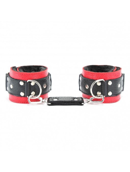 Красно-чёрные кожаные наручники с меховым подкладом - БДСМ Арсенал - купить с доставкой в Новокузнецке
