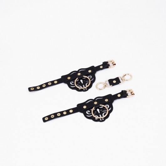 Черные кожаные наручники с клепками, кольцами и золотистой фурнитурой - Crazy Handmade - купить с доставкой в Новокузнецке