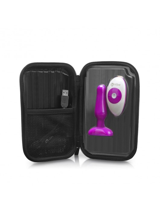 Анальная вибропробка NOVICE REMOTE CONTROL PLUG FUCHSIA - 10,2 см. - b-Vibe