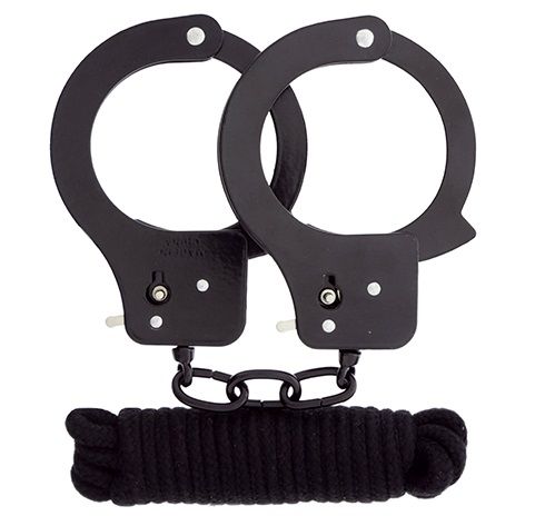 Чёрные наручники из листового металла в комплекте с веревкой BONDX METAL CUFFS LOVE ROPE SET - Dream Toys - купить с доставкой в Новокузнецке