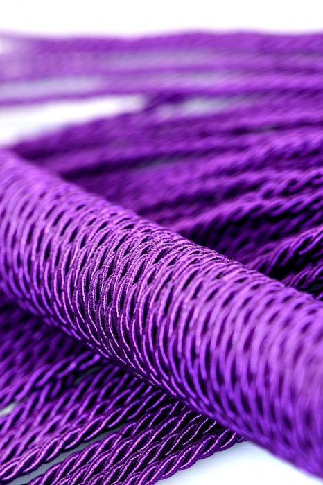 Сиреневый флоггер из веревки Theatre - 48,5 см. - ToyFa - купить с доставкой в Новокузнецке Сиреневый флоггер из веревки Theatre - 48,5 см. - ToyFa - купить с доставкой в Новокузнецке